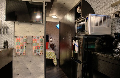 Columbia House | The Glamper. Dog friendly