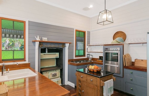 Murwillumbah House | The Glenelg Whole Residence (8 persons)