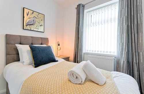St. Thomas Apartment | The Glenroy - TV in Every Bedroom!