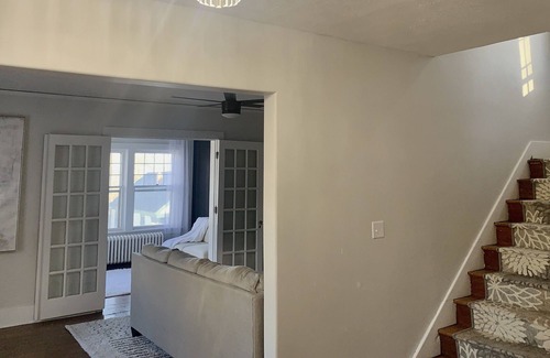 Midtown House | The Golden Getaway! Near Zoo, CHI Event center, TD Ameritrade and Nightlife!