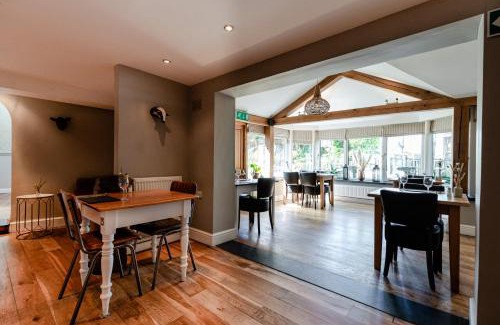 Newport Hotel | The Golden Lion, Newport, PEMBROKESHIRE