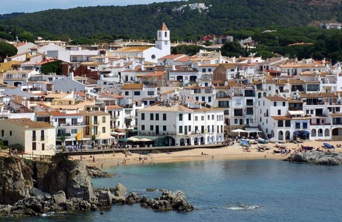 Calella de Palafrugell Apartment | The Golden Oak in Calella Centre - 100m from Beach