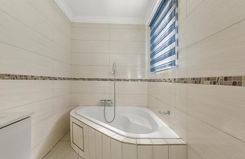 Kempton Park Apartment | The Golden Place