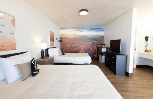 Panguitch Hotel | The Golden Spur Hotel