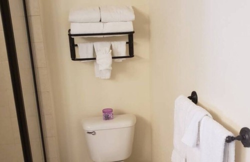 Ortona Park Resort | The Golden Starfish 1 Bedroom 1 Bath Sleeps 4, unit 1416