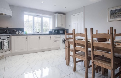 Kilgetty Cabin | The Granary - 3 Bedroom Cottage - Langdon Farm