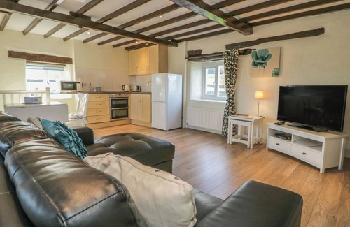 East Witton Cottage | THE GRANARY, pet friendly, character holiday cottage in Masham