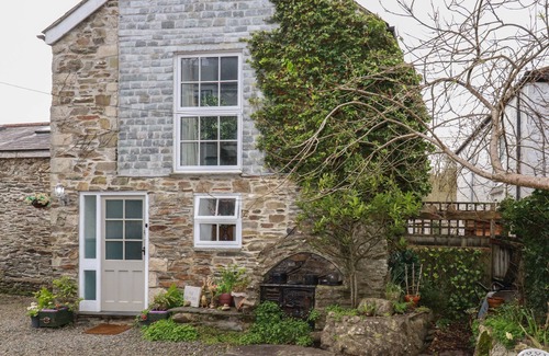 Ladock Cottage | THE GRANARY, pet friendly, character holiday cottage in Summercourt