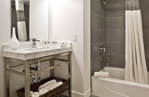 Sunnyvale West Hotel | The Grand Hotel