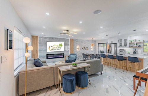 Bay Crest Park House | The Grand Oasis, Tampa's Best