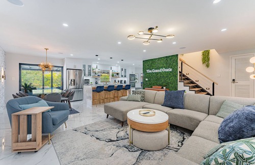 Bay Crest Park House | The Grand Oasis, Tampa's Best