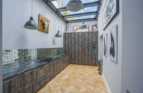 Warwick House | The Grand Victorian