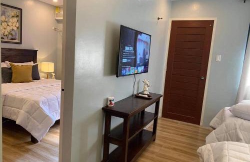 Alfonso Apartment | The Great Molave FAMILY ROOM