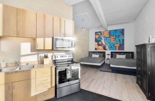 West Main Historic District Apartment | The Greatest (Downtown Louisville)