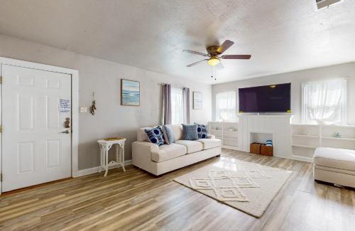 Bay Area House | The Green Cottage