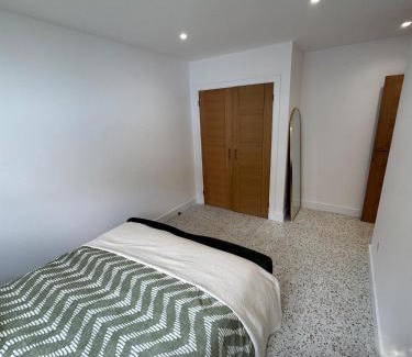Caterham Apartment | The Green Dream
