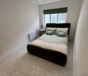 Caterham Apartment | The Green Dream