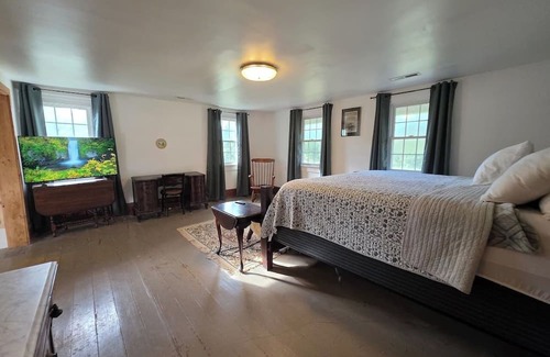 Columbia Cabin | The Green Duck Lodge at Fort Landing in Alligator