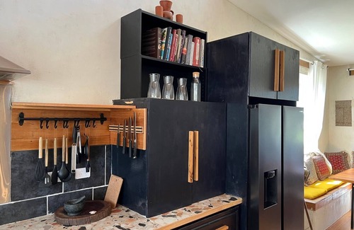 Waterhouse House | The Green House - Pet Friendly Outside - Wifi