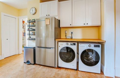 Starr Hill House | The Green House: NEW Central Cville + Walk to UVA