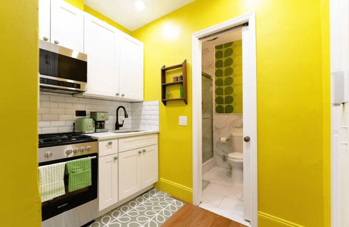 Central Park South Apartment | The Green Room: 70s Groove Themed Studio