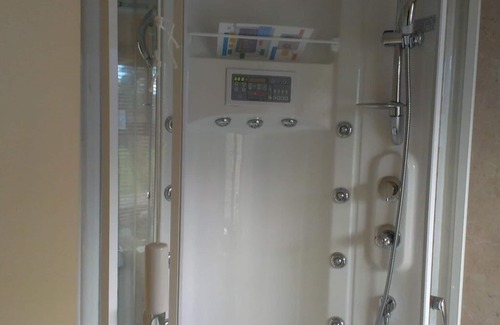 Bangor Bed & Breakfast | The Green Room Double or Twin ensuite