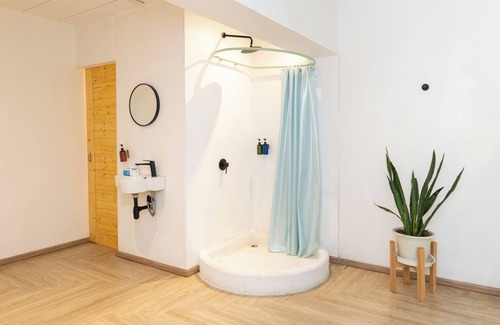 Chana Songkhram Hotel | The Greens Bangkok Old Town