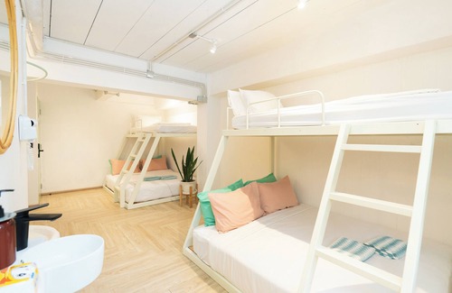 Chana Songkhram Hotel | The Greens Bangkok Old Town