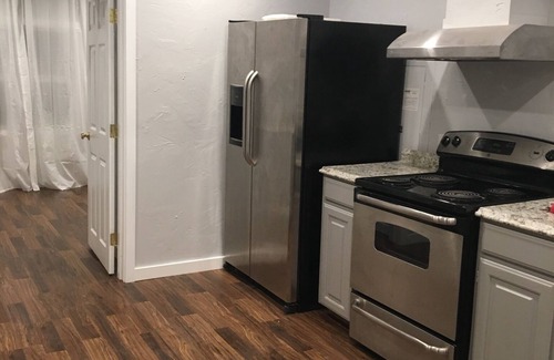Vancouver Apartment | The Grey Getaway, a New, Quiet, One Bedroom Apartment!