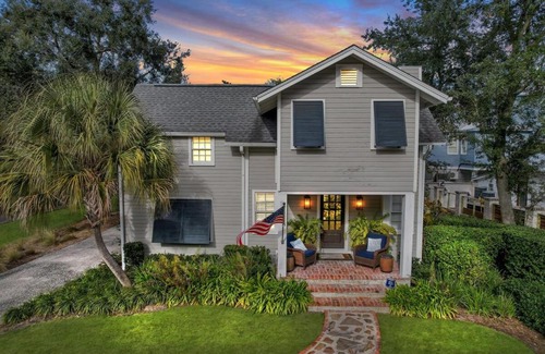 King City House | The Grey Pearl - Swimming Pool Premier Location