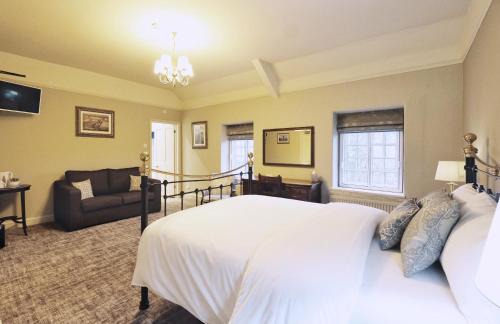 Taunton Hotel | The Greyhound Inn
