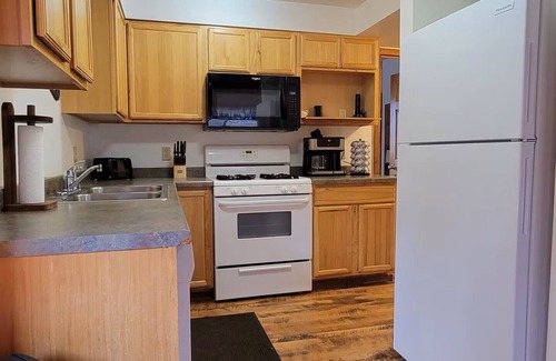 Warrens Cabin | The Grizzly Den Cabin Warrens WI