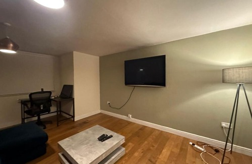 Eltham West Apartment | The Ground floor Apartment