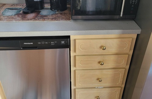 Clayton House | The Grove at Clayton 3-bedroom homes offer 1st floor Master bedrooms & King Beds