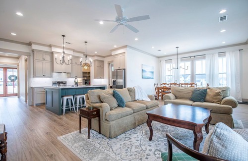 Taylor House | The Grove Getaway, 4BR Haven by Velvet Ditch Villas