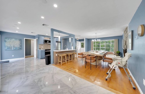 Liberty House | The Grove House - NEW! Luxury Home- Lake Access!