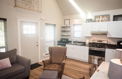 Gruene Cabin | The Gruene Haus at Gruene B&B