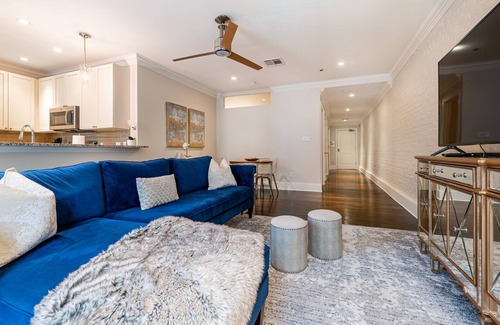French Quarter Apartment | The Gumbo - 1B/1.1B Historic FQ Apt. - 60 Day Min. Rental