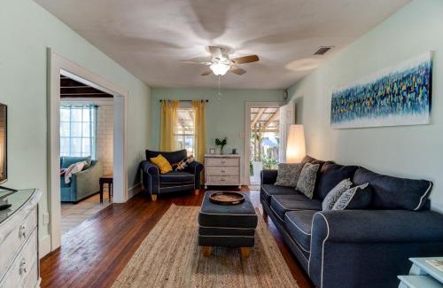 Holly Hill House | The Gypsy Mermaid 3 Bed Ginormous Yard