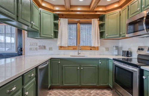 Windham Condo | The Haüs Windham - Luxury 2 Bedroom Suite w Loft