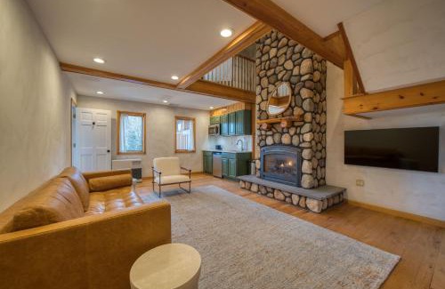 Windham Hotel | The Haüs Windham - Spacious Suites, Hot Tub, Mountain Views!