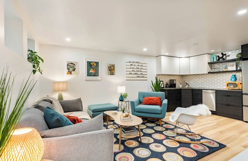 Sellwood-Moreland House | The Happy Place - 2BD Sellwood Creative Retreat