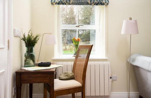 Walwick House | The Hat Shop