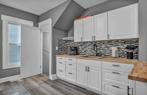 Detroit - Shoreway House | The Healthcare Haven Room