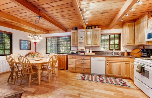 Arrowbear Lake House | The Heid Out