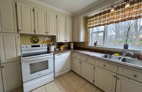 West End House | The Heights - Upscale St. John's 3BR Home | Close To Everything