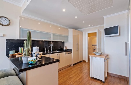 New Golden Mile House | The Heredia of Montemayor
