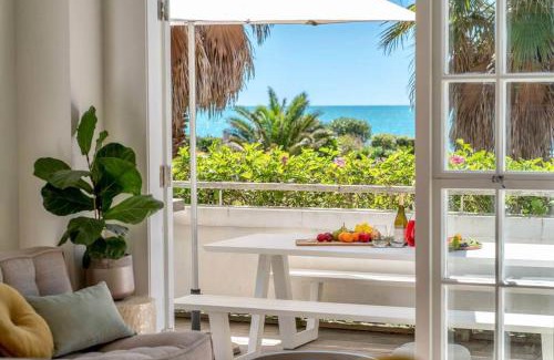 Onetangi House | The Hibiscus - Coast & Country