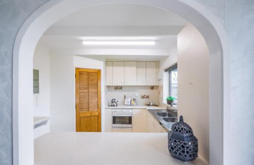 Rothesay Bay House | The Hidden Clifftop Gem - Ocean view & Beach life