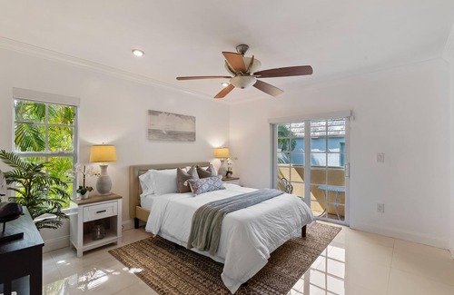 Northeast Coconut Grove Villa | The Hidden Grove Summ